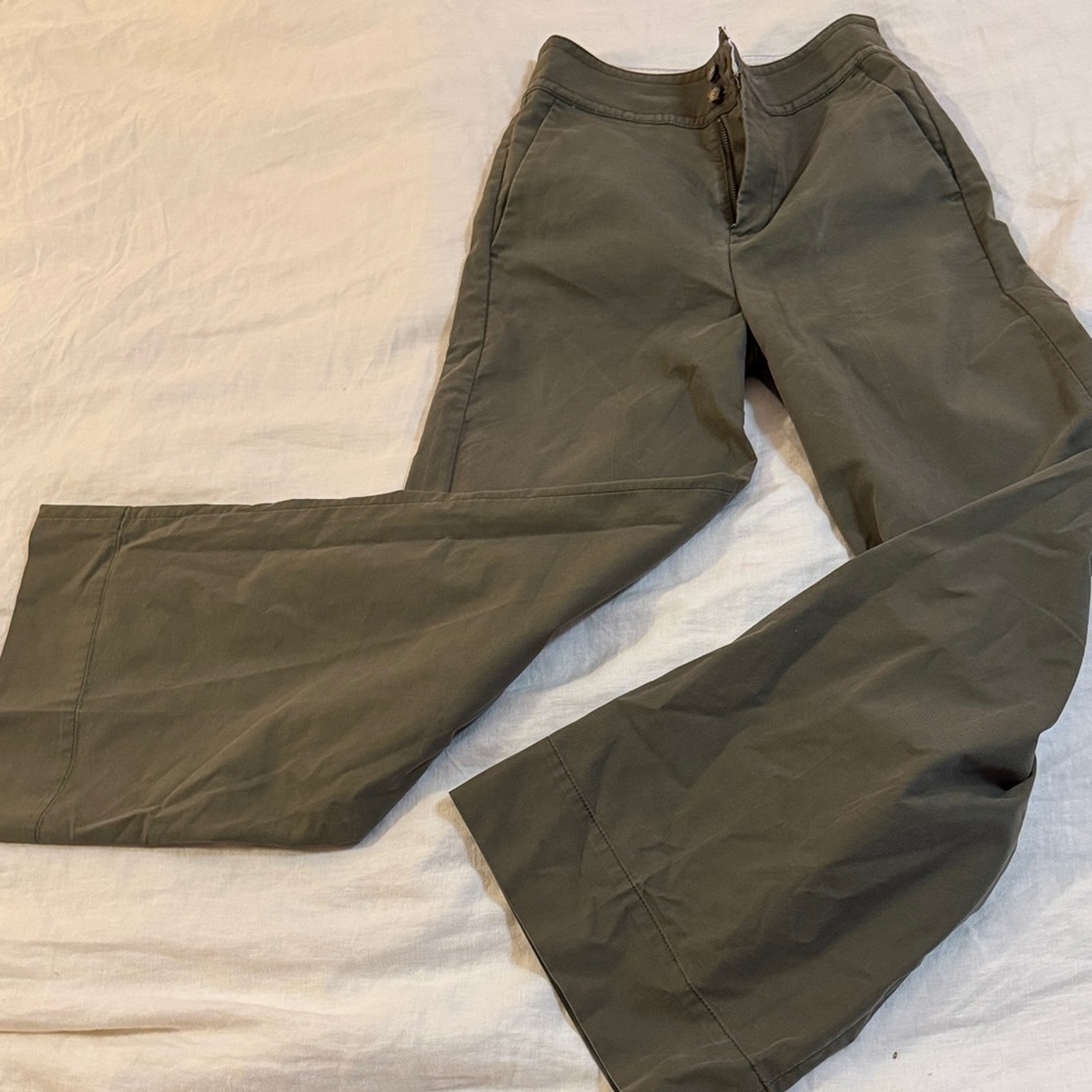 Flattering high waist, flare leg pants from J Crew, womens 00